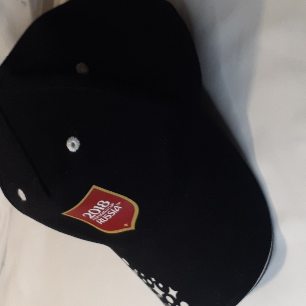 2018 FIFA World Cup Russia Cap. Black w/White. - Picture 3 of 7